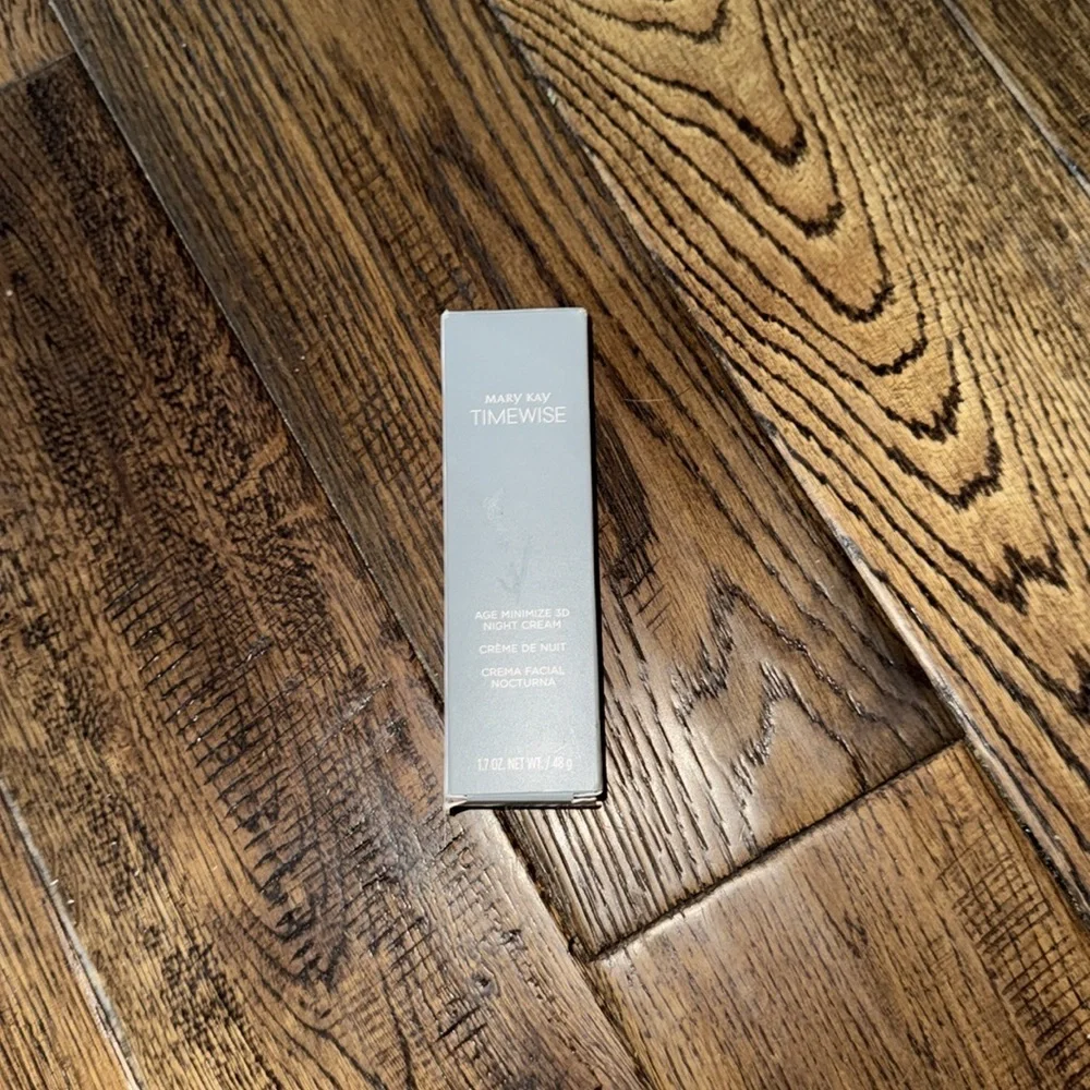 NWT Mary Kay TimeWise Age Minimize 3D Night Cream Size 1.7 OZ